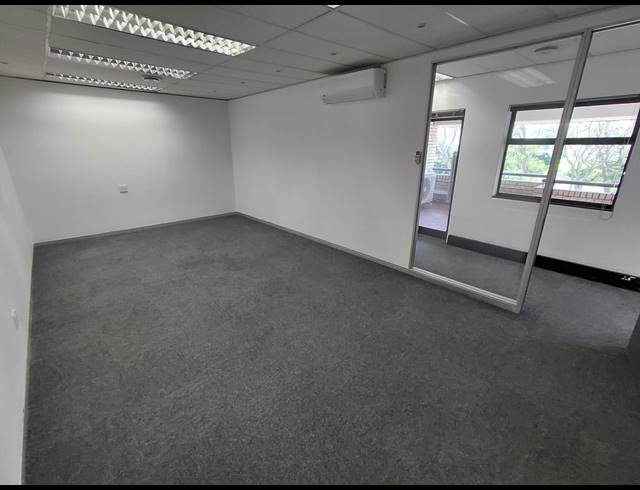 5,745M² OFFICE FOR SALE IN BRYANSTON
